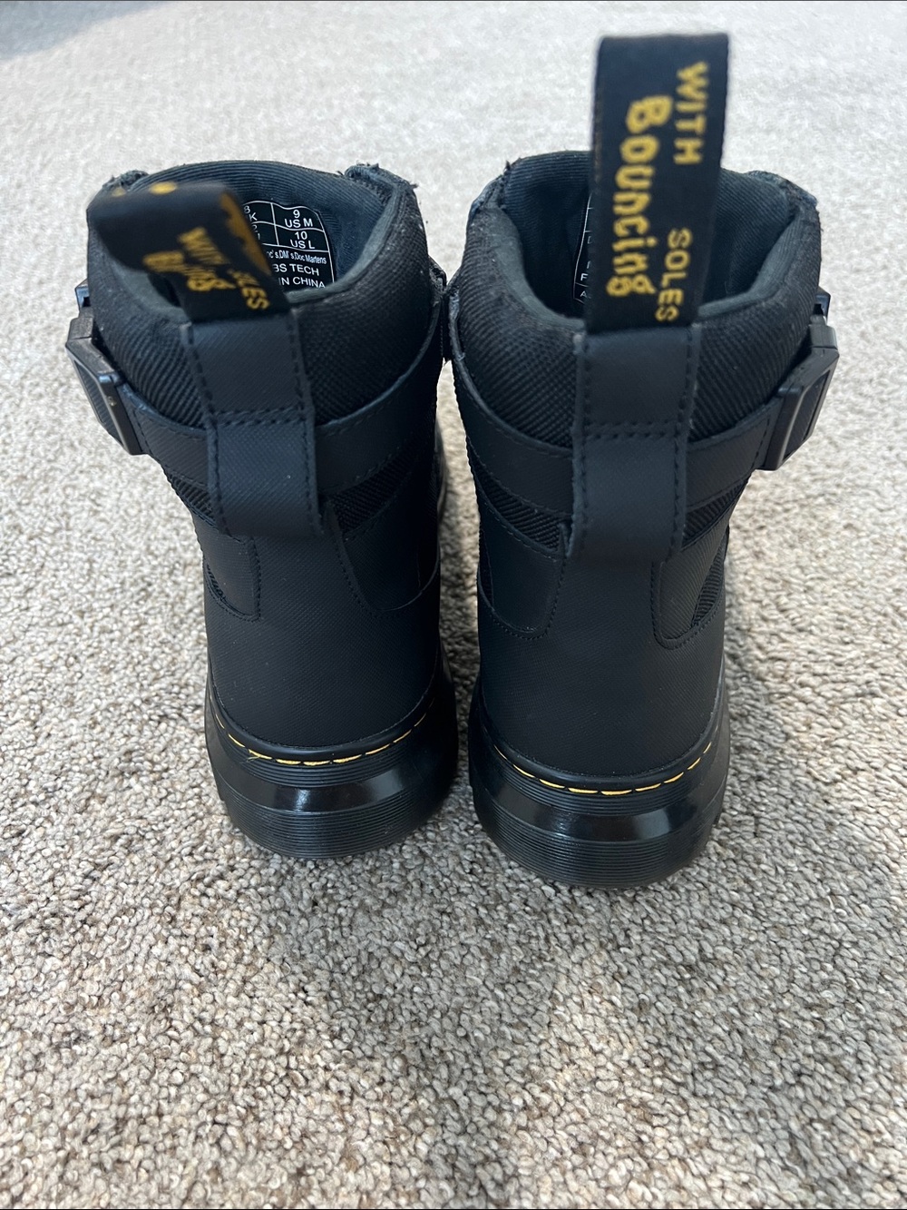 Dr. Martens Combs Tech Black - Picture 7 of 10